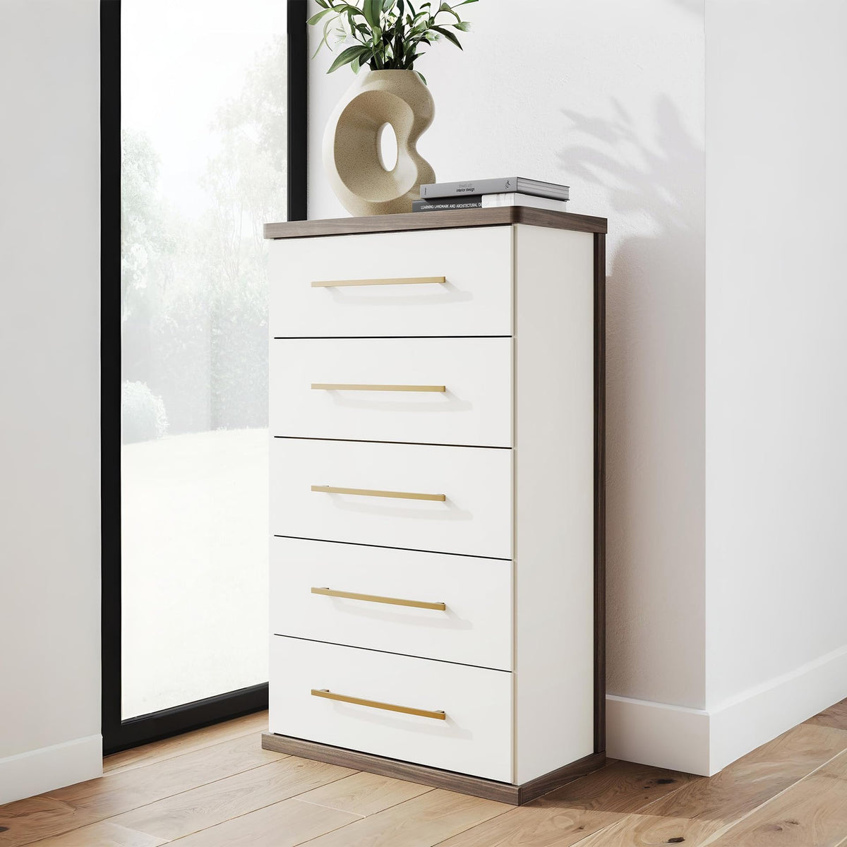 Contemporary 5-Drawer Chest with Walnut Finish F634
