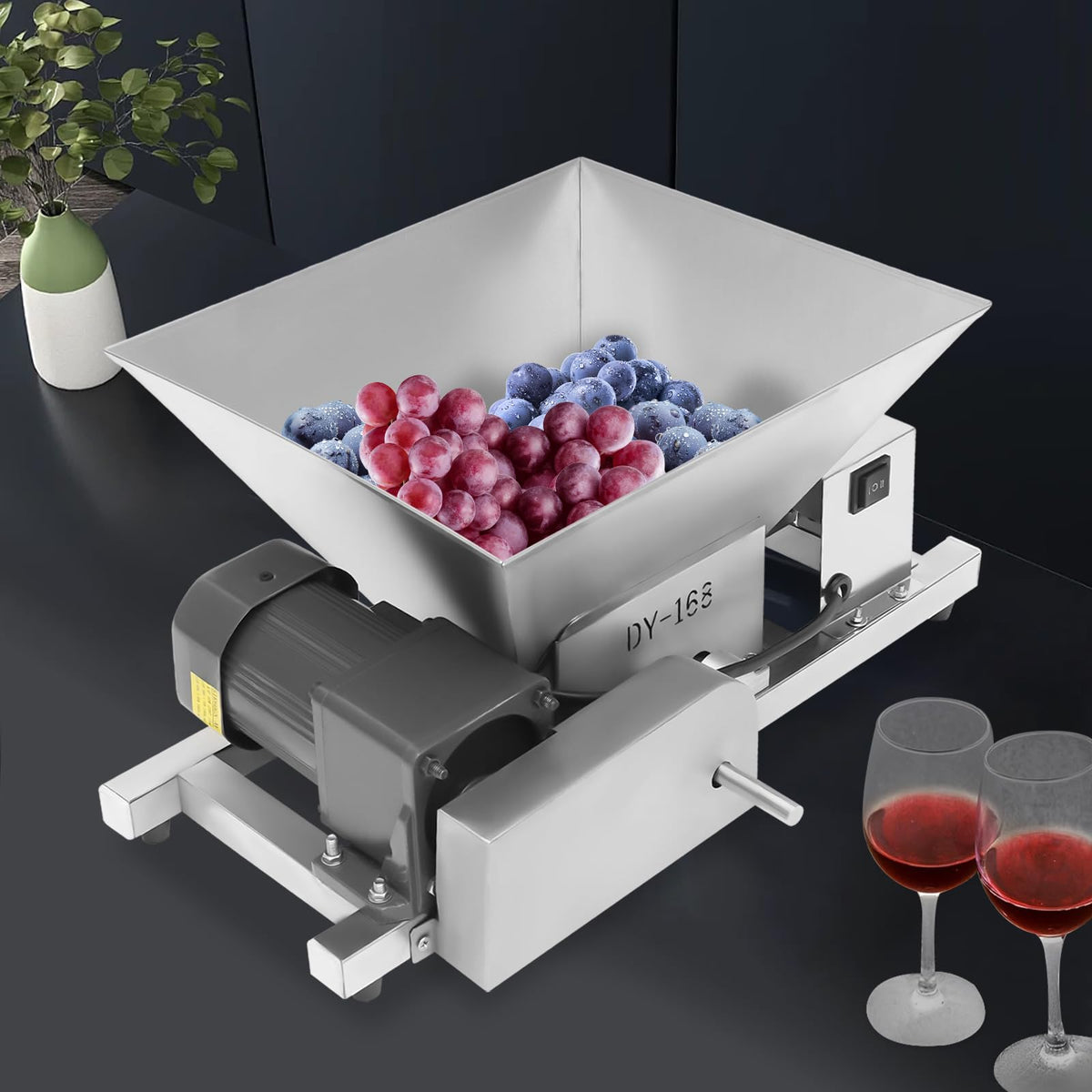 Electric Fruit Crusher with Protective Covers S52442