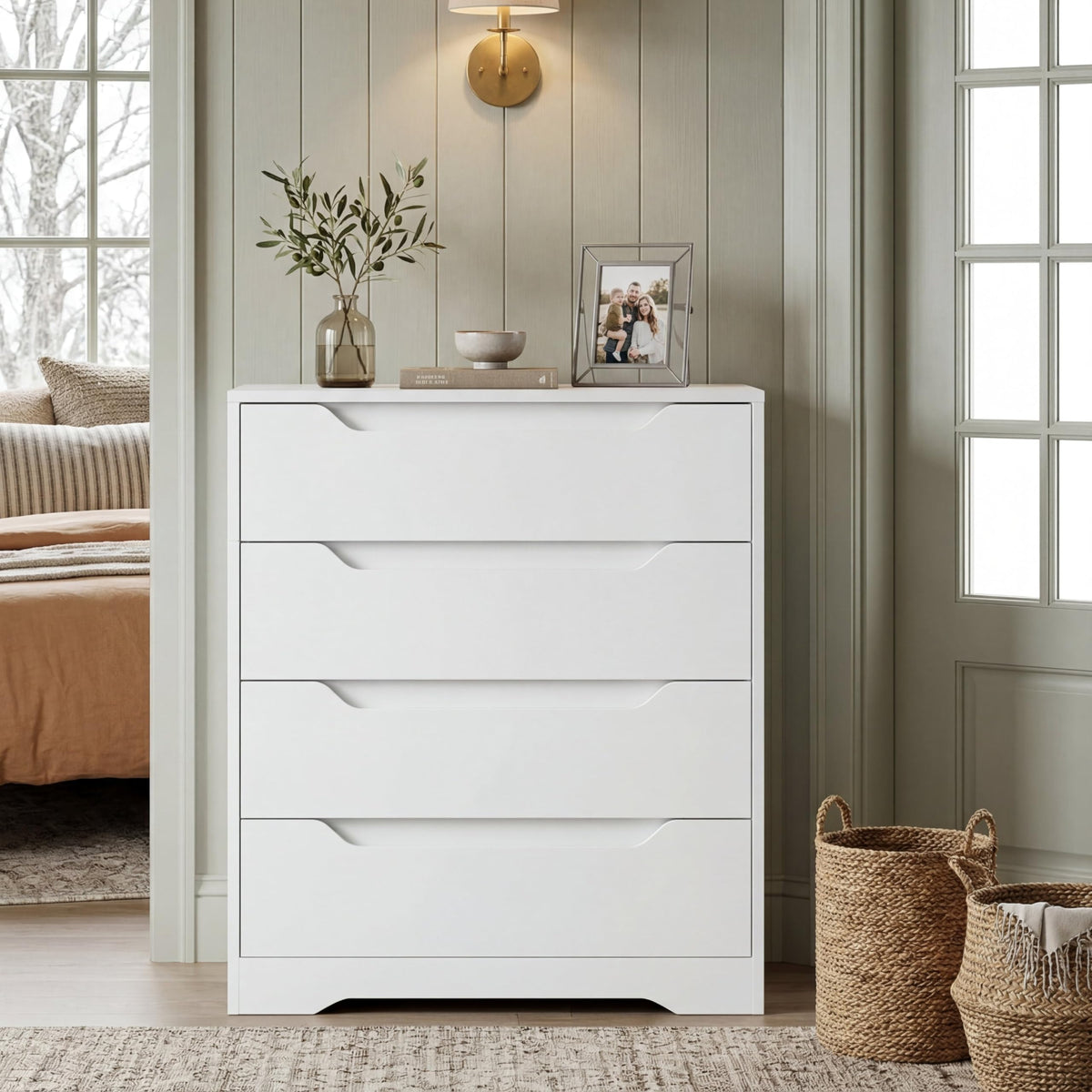 White 4 Drawer Wood Dresser A330